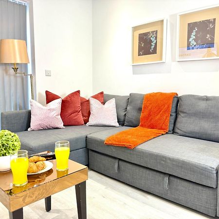 Hazel 1-Bedroom Cousy Flat, Parking, Wifi, Prime Location, Close To Blenheim Palace & Oxford Кидлингтън Екстериор снимка