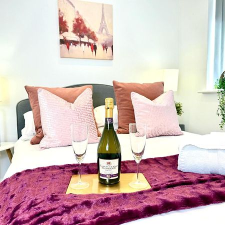 Hazel 1-Bedroom Cousy Flat, Parking, Wifi, Prime Location, Close To Blenheim Palace & Oxford Кидлингтън Екстериор снимка