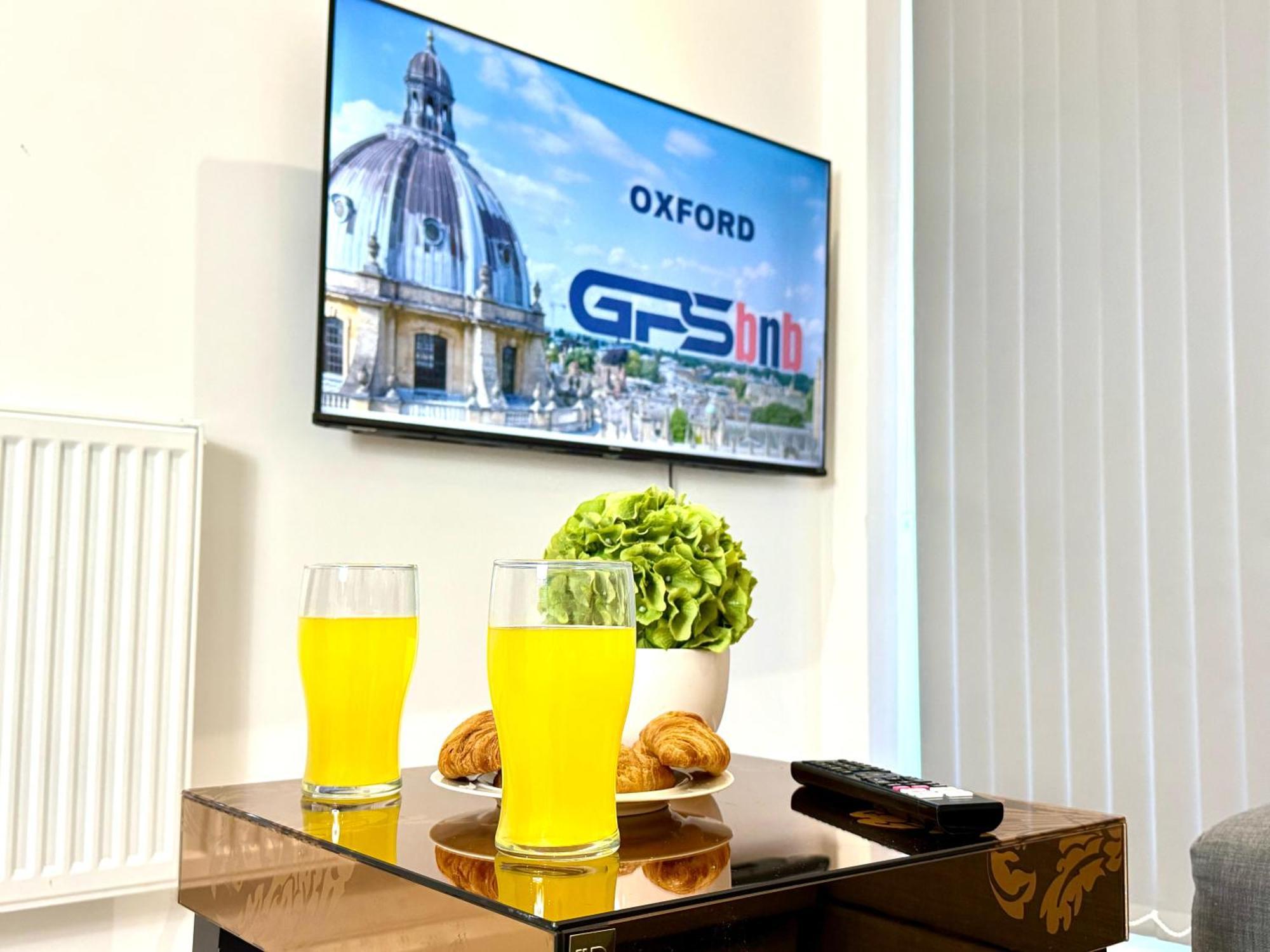Hazel 1-Bedroom Cousy Flat, Parking, Wifi, Prime Location, Close To Blenheim Palace & Oxford Кидлингтън Екстериор снимка